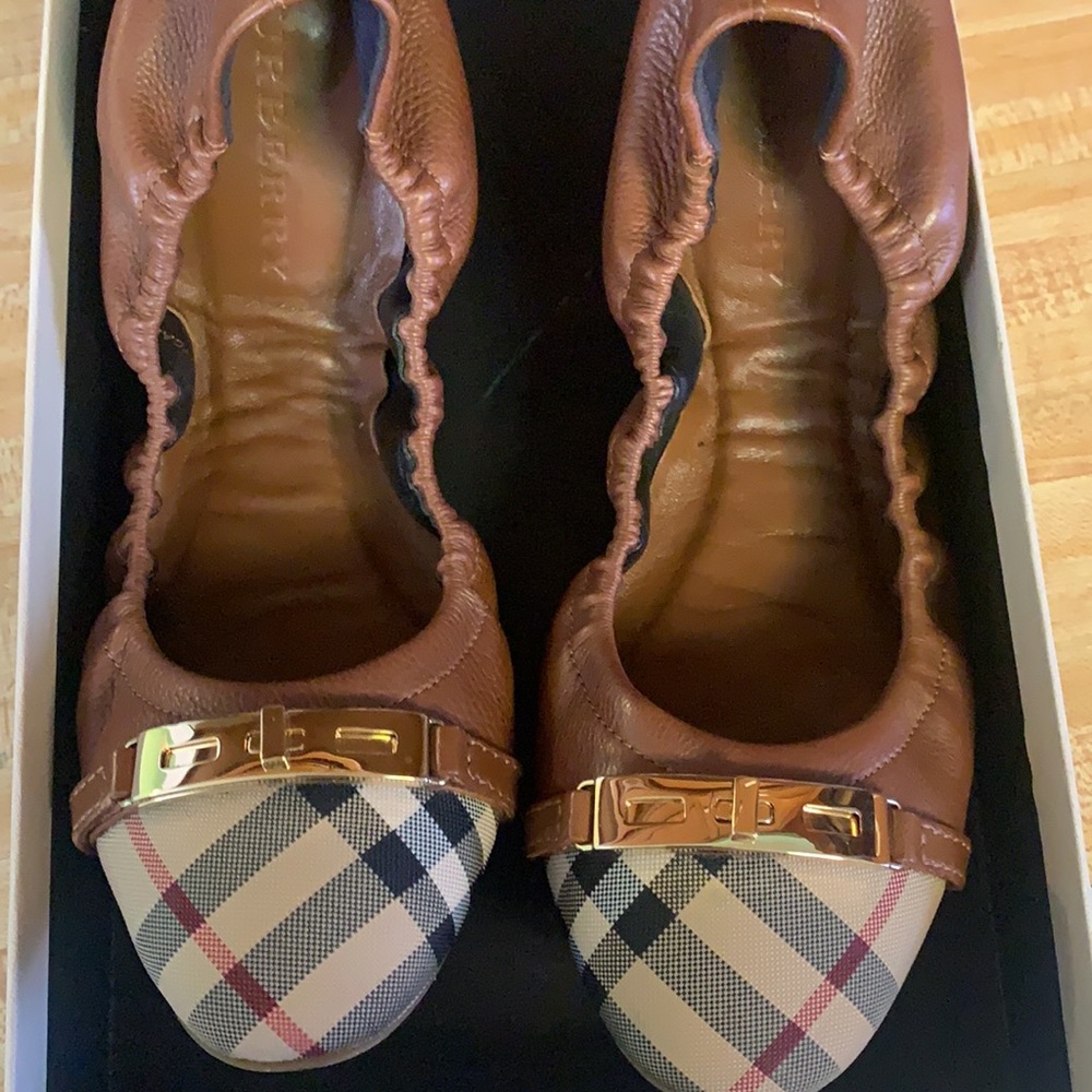Brown leather nova check Burberry Ballet Flats🤩🤩🤩 - Picture 8 of 9
